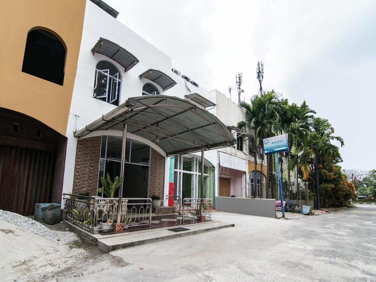 Oyo 90897 Hotel Sepupu Satria Pekanbaru Exterior photo