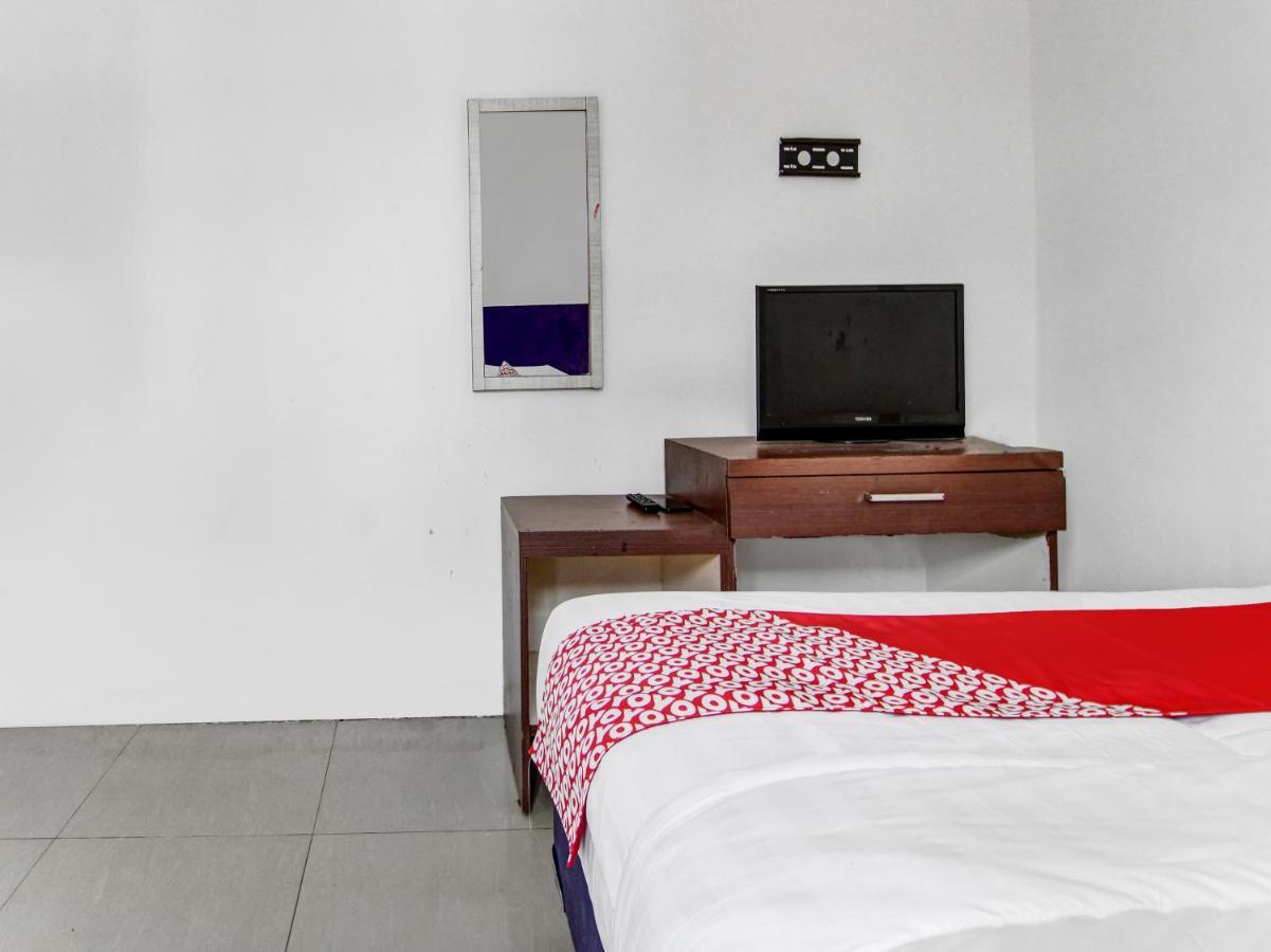 Oyo 90897 Hotel Sepupu Satria Pekanbaru Exterior photo